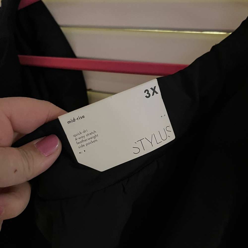STYLUS Black 3X skirt with shorts and pockets